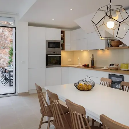 Unique 4-bedroom Sempervivum With Pool In * 苏提万